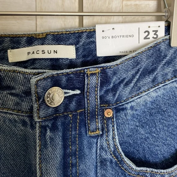 NWT Pacsun Eco Patchwork Boyfriend Jeans Size 23 - Picture 3 of 10